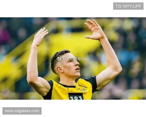 多特蒙德为施洛特贝克送上续约合同但球员仍在犹豫是否接受签字 多特蒙德为施洛特贝克送上续约合同但球员仍在犹豫是否接受签字