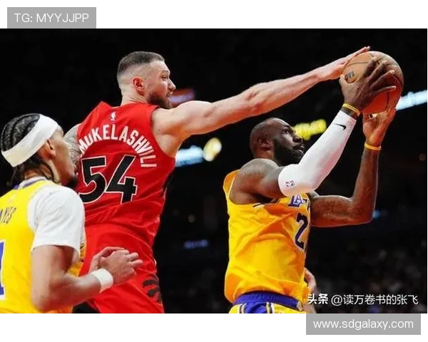 原创湖人绝杀东部第三,里夫斯44分大杀四方,詹姆斯为赢球放弃纪录 原创湖人绝杀东部第三,里夫斯44分大杀四方,詹姆斯为赢球放弃纪录